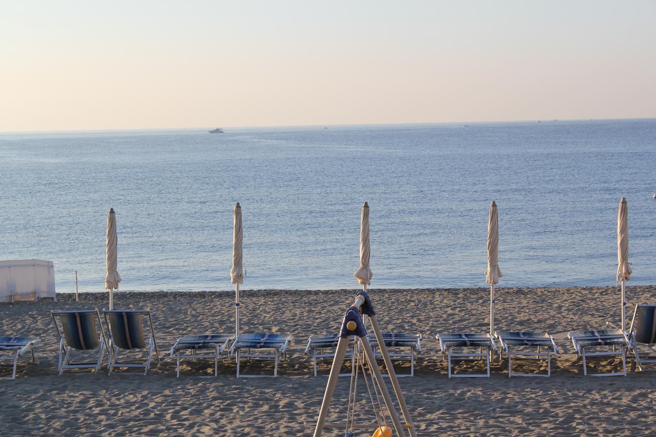 Hotel Astigiana & Appartamenti Varazze Exterior photo